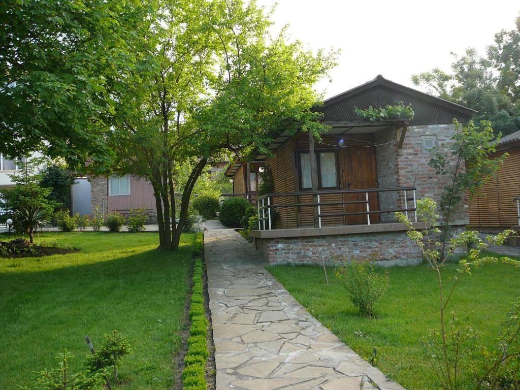 Zora Camping -